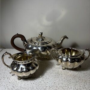 Antique 1881 Roger’s Canada silver plated footed teapot,  sugar bowl & creamer